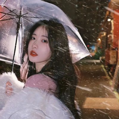 电梯里的恶魔封面